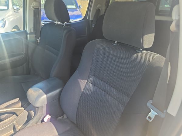 Toyota Hilux 3.0 D4D Invincible 396310264