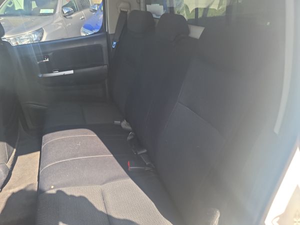 Toyota Hilux 3.0 D4D Invincible 396310273