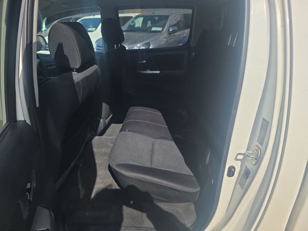 Toyota Hilux 3.0 D4D Invincible 396310274