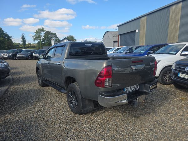 Toyota Hilux 2.8 D4D SR5 204Bhp 396311365