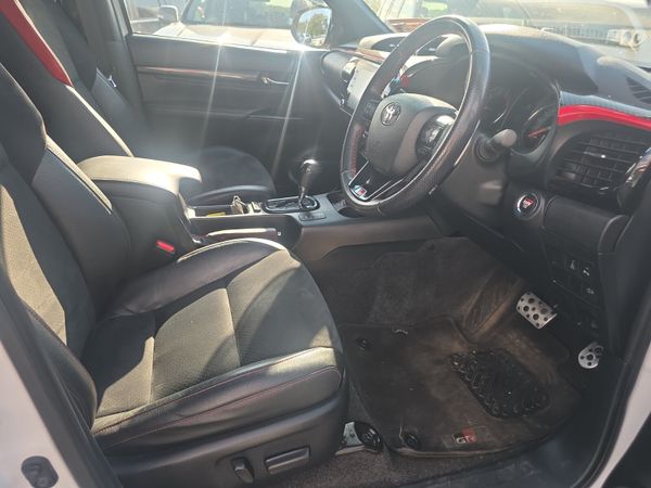 Toyota Hilux 2.8 D4D GR Sport 396313723