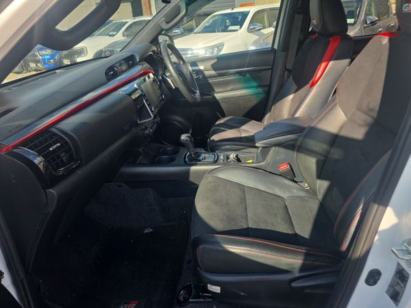 Toyota Hilux 2.8 D4D GR Sport 396313737