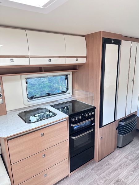 ✨STUNNING 2022 FENDT PALACE 650 5-6 BERTH✨ 396336015