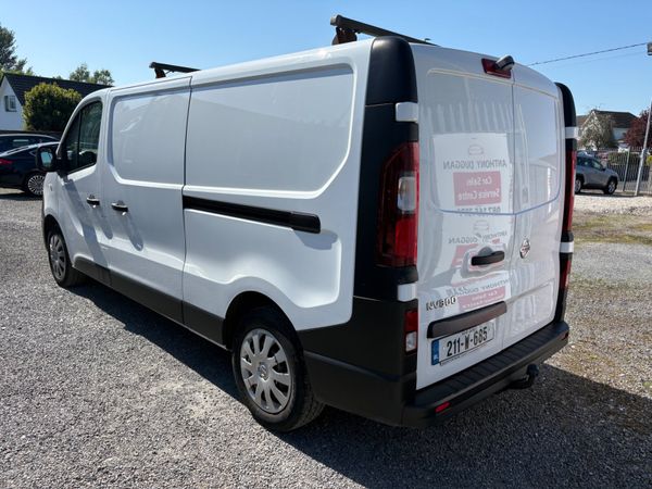 2021 Nissan NV300 396597629
