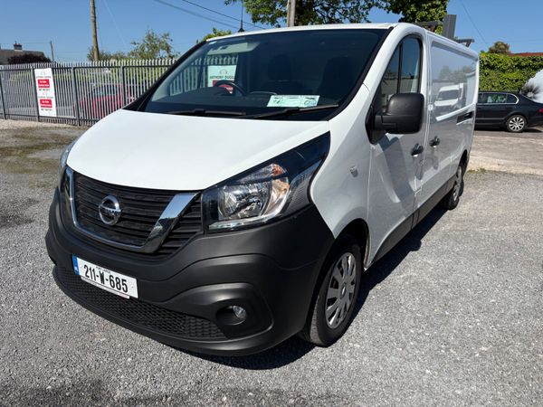 2021 Nissan NV300 396597636