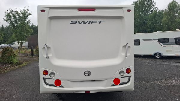 Swift Challenger Fixed Bed Caravan 396640151