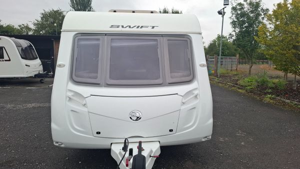 Swift Challenger Fixed Bed Caravan 396640153