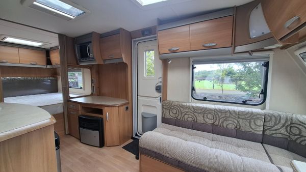 Swift Challenger Fixed Bed Caravan 396640154
