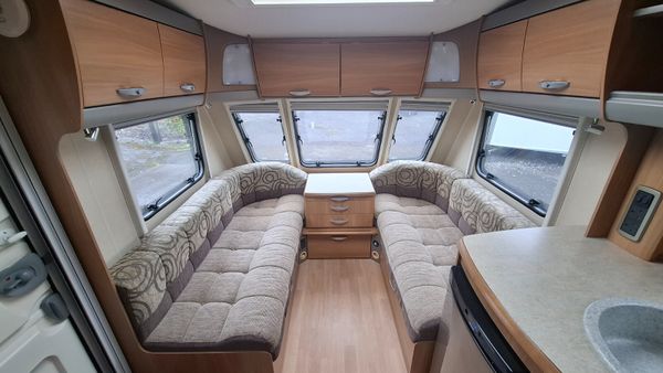 Swift Challenger Fixed Bed Caravan 396640156