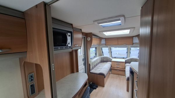 Swift Challenger Fixed Bed Caravan 396640167