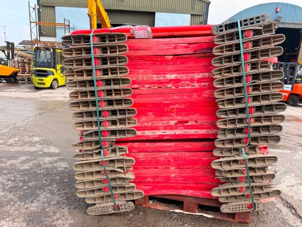 37 OF   CROWD CONTROL / PEDESTRIAN BARRIERS 396646234