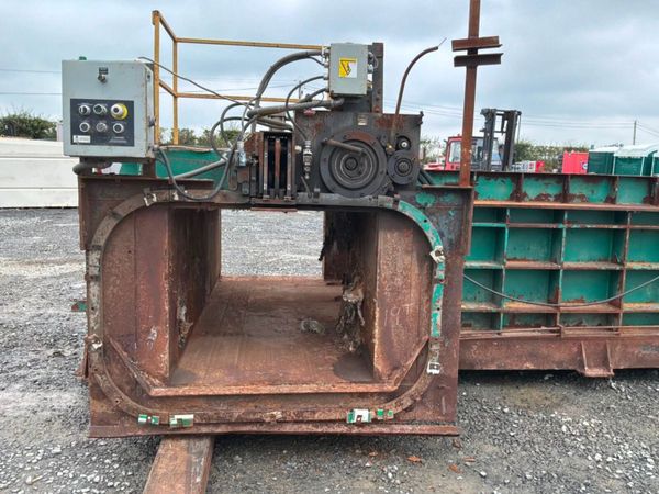 Horizontal waste recycling compactor / baler...... 396646943