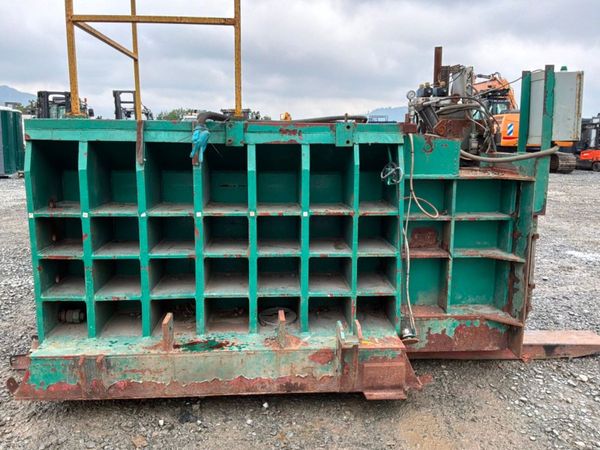 Horizontal waste recycling compactor / baler...... 396646923
