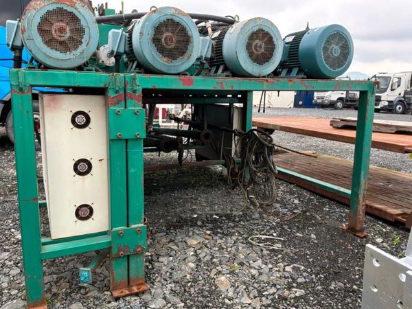 Horizontal waste recycling compactor / baler...... 396647179