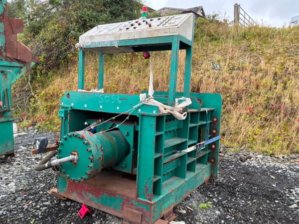 Horizontal waste recycling compactor / baler...... 396647282