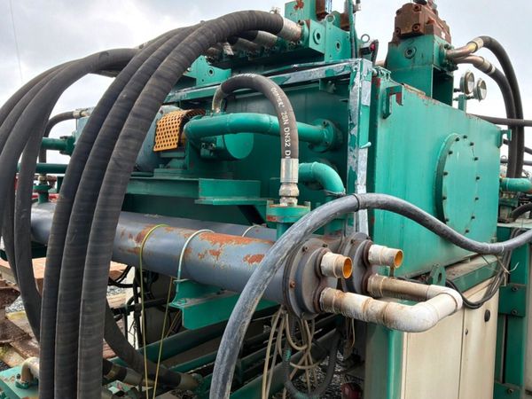 Horizontal waste recycling compactor / baler...... 396647325