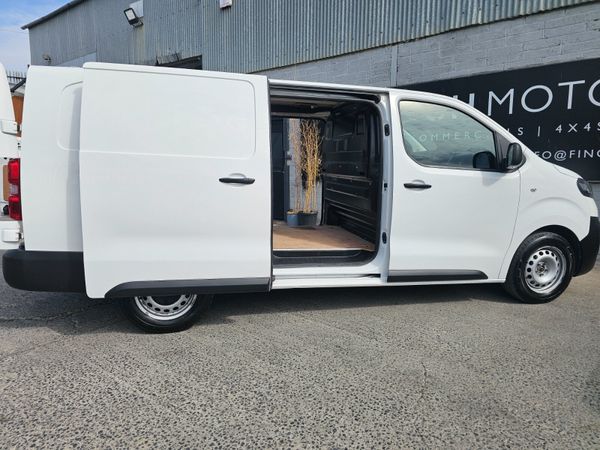 OPEL VIVARO LWB // TWIN DOORS // 2027 CVRT 396621895