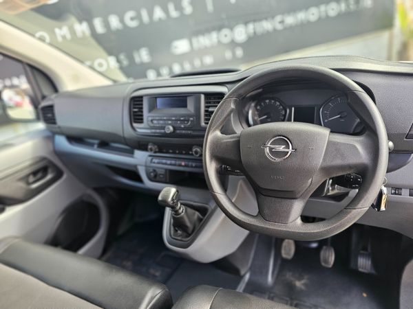 OPEL VIVARO LWB // TWIN DOORS // 2027 CVRT 396621898