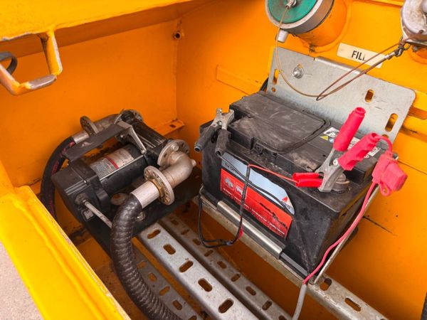 WESTERN 2,000 LITRE FUEL DIESEL BOWSER...796T 396638520