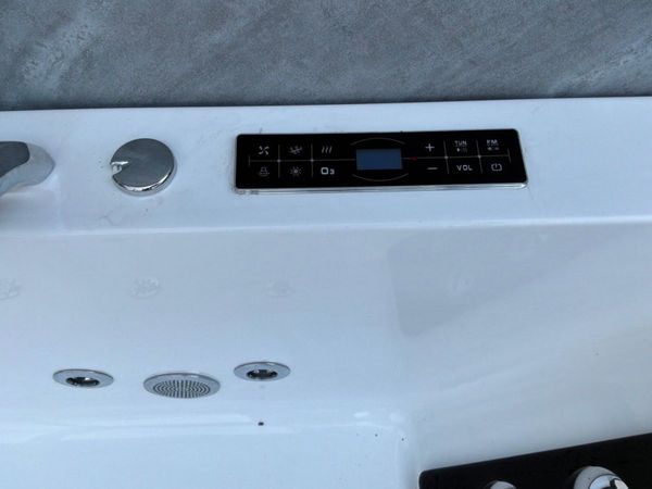 New hot tub Jacuzzi bath room container pod....... 396750177