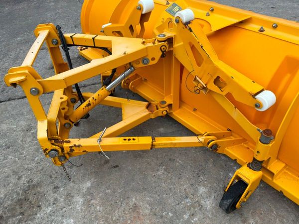 Econ Snow plough attachment........711. 396750614