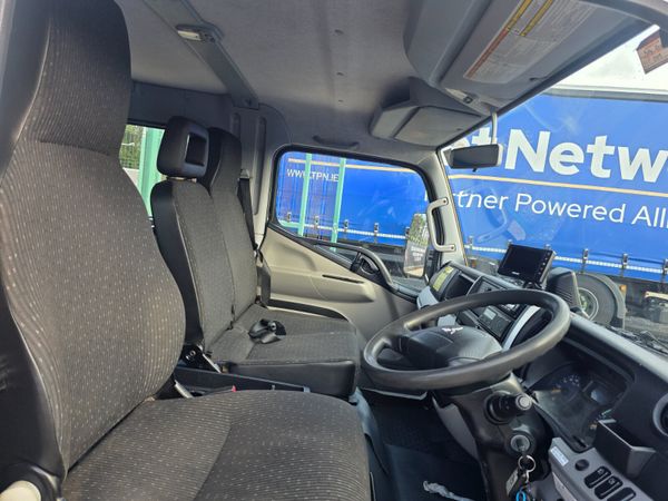 Mitsubishi Fuso Canter 2019 396719012