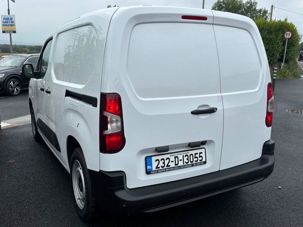 Fiat Doblo Tecnico Plus High Spec only 39000km 396724507
