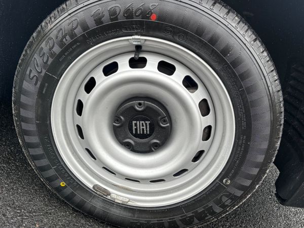 Fiat Doblo Tecnico Plus High Spec only 39000km 396724710