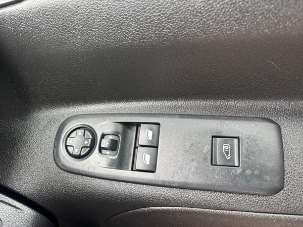 Fiat Doblo Tecnico Plus High Spec only 39000km 396724730