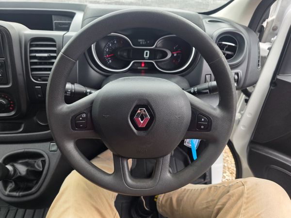 Renault Trafic 2021 396725076
