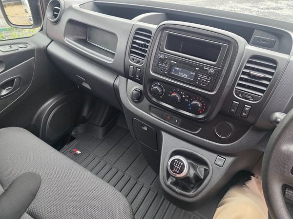 Renault Trafic 2021 396725077