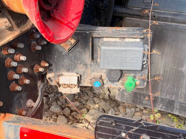 Mercedes 1832 hook loader 18 ton - NONE RUNNER 396856126