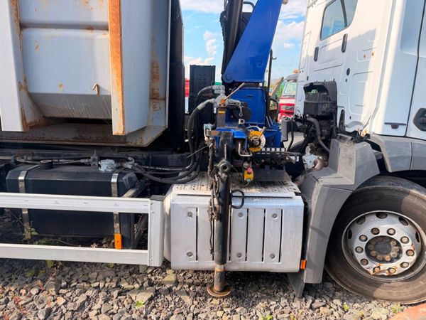 Mercedes 1832 hook loader 18 ton - NONE RUNNER 396856128