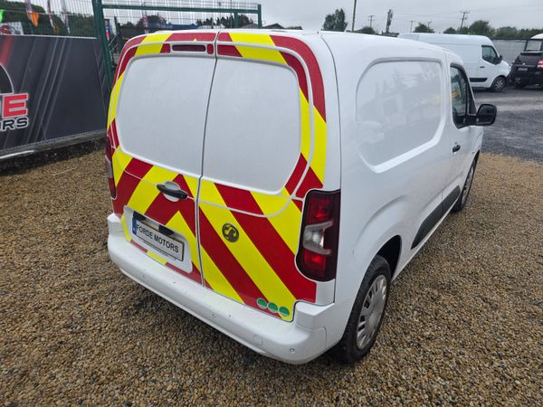 Vauxhall Combo 2020 396893821