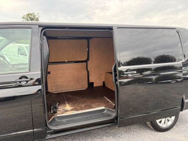 Volkswagen Transporter 396823103