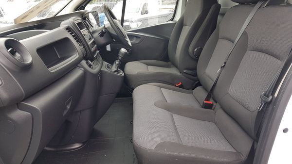 Renault Trafic 211D LWB 110KM MINT VAT INVOICE 396902693