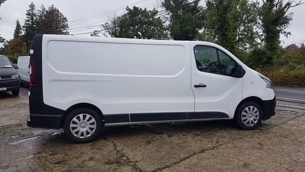Renault Trafic 211D LWB 110KM MINT VAT INVOICE 396902696