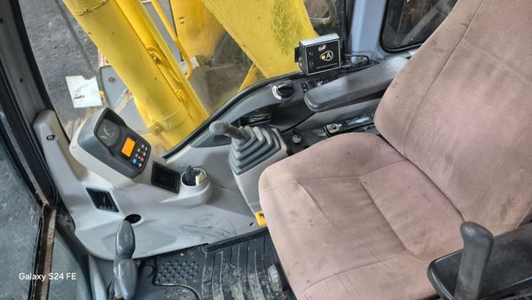 New Holland E145 397062689