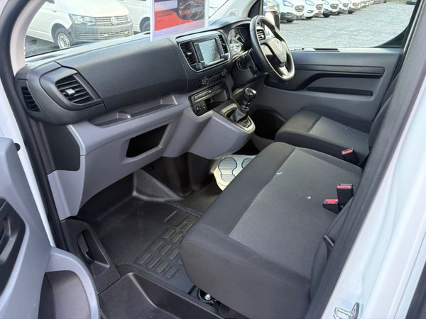Vauxhall Vivaro 397087168