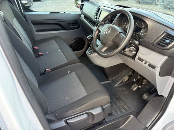 Vauxhall Vivaro 397087169