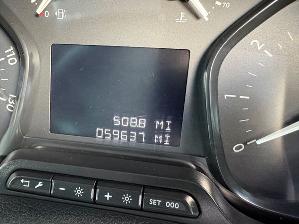 Vauxhall Vivaro 397087139