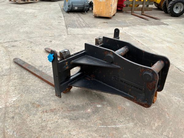 20 tonne excavator Pallet forks.....80mm pins..... 397142344