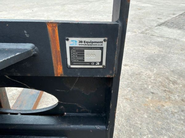 20 tonne excavator Pallet forks.....80mm pins..... 397142346