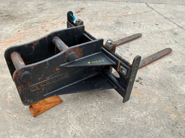 20 tonne excavator Pallet forks.....80mm pins..... 397142348