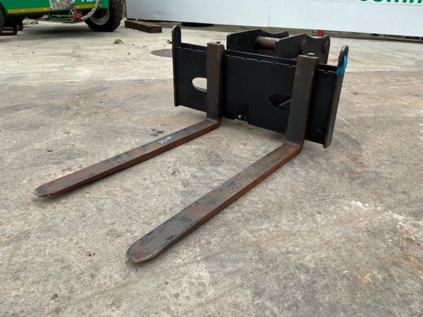 20 tonne excavator Pallet forks.....80mm pins..... 397142366