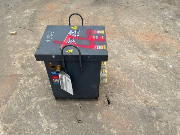 10kva distribution transformer boxes...240/110v... 397142481