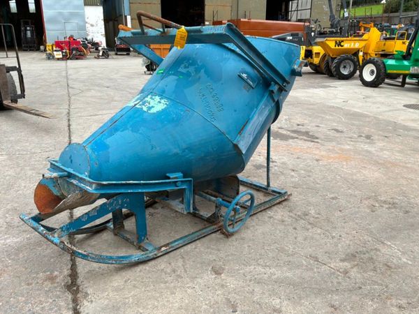 Conquip 500 litres concrete pouring skip.......318 397151146