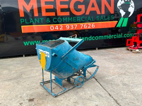 Conquip 500 litres concrete pouring skip.......318 397151152