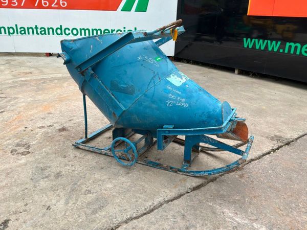 Conquip 500 litres concrete pouring skip.......318 397151157