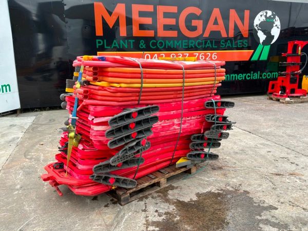 Plastic Pedestrian safety barriers....31 per palle 397151132